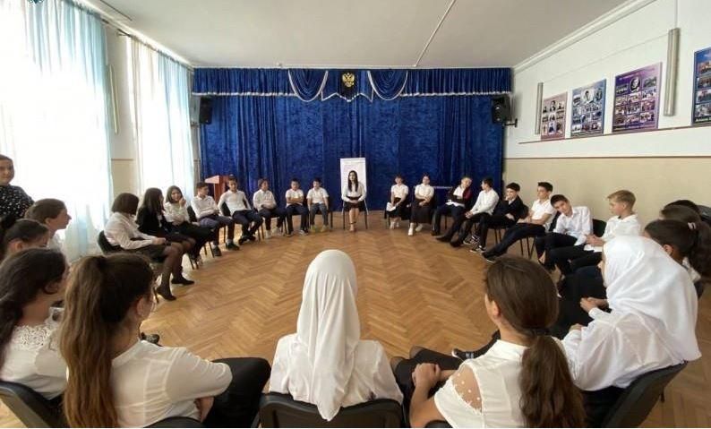 Моя школа дагестан. Школа Дагестан ХАХИТА. Урок в школе Дагестан. Школьники Дагестана. Мекегинская школа.